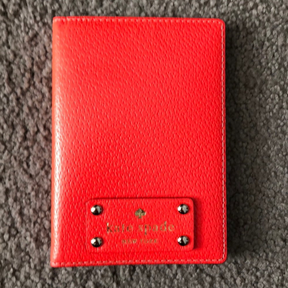 Kate Spade - passport holder